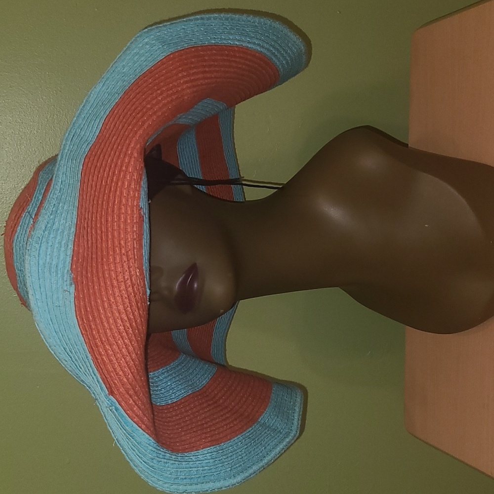 Hat - Picture 2 of 4